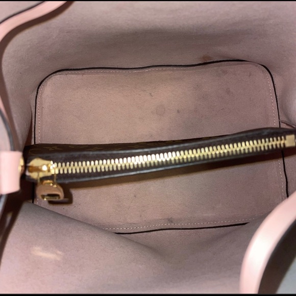 💕TRADED💕Louis Vuitton NeoNoe monogram rose crossbody purse bag - Picture 16 of 16